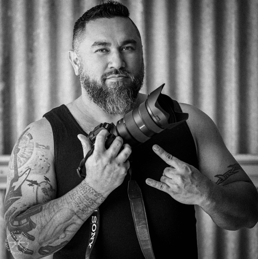 That guy who likes photos, motorbikes, cars and guitars